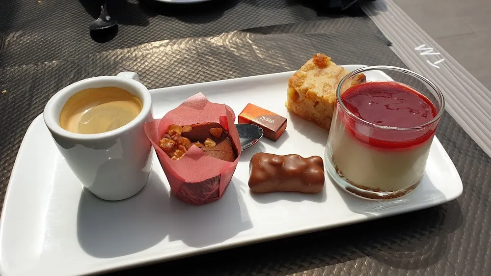 Café Gourmand